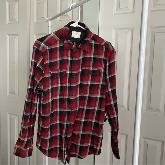 Field & Stream Other - Men’s red and black flannel